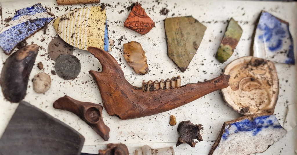 ‘One Man’s Trash’… The Rising Appeal of Low-End&nbsp;Antiquities